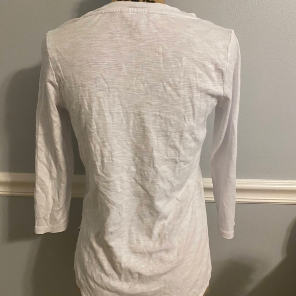 Tommy Bahama women's white long sleeve shirt - Picture 2 of 3